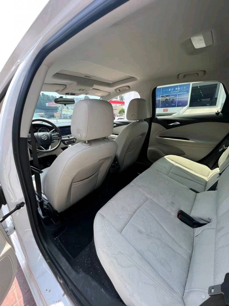 东莞21年别克威朗5