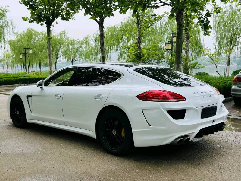 聊城15年保时捷帕拉梅拉7
