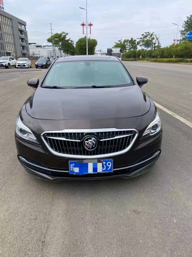 邢台17年别克君越1