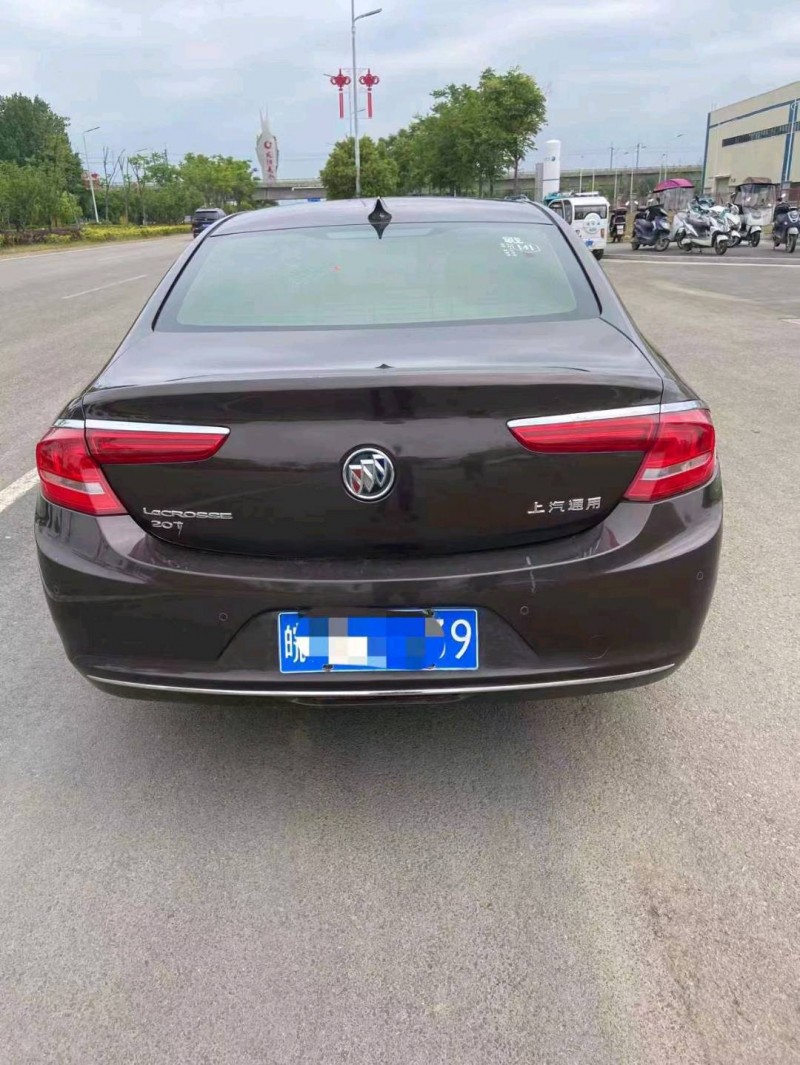 邢台17年别克君越4