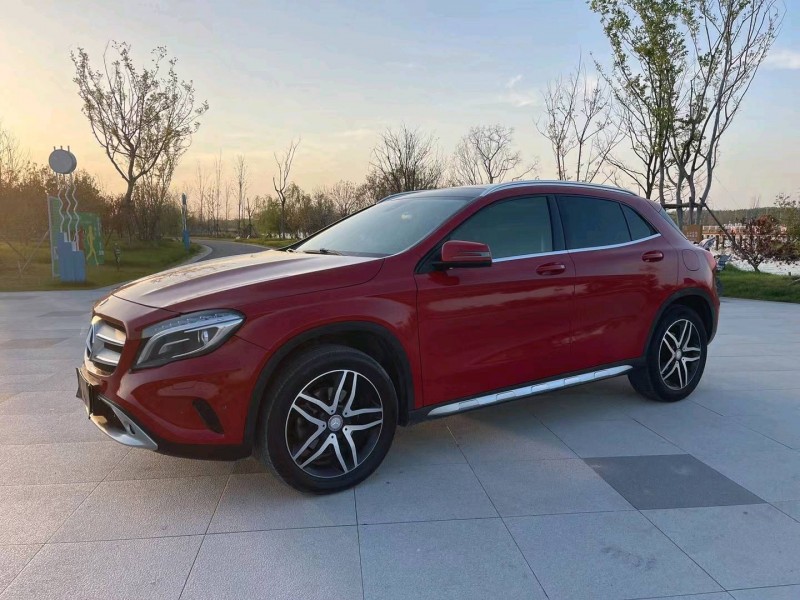 宿迁16年奔驰GLA2