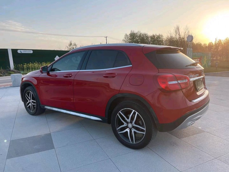 宿迁16年奔驰GLA7