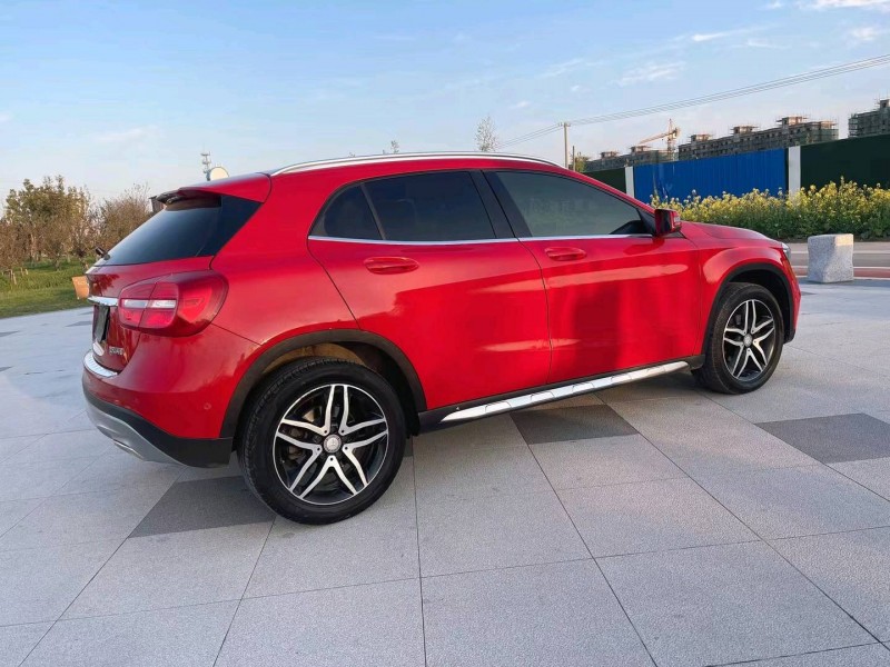 宿迁16年奔驰GLA8