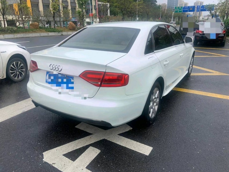 东莞11年奥迪A4L9