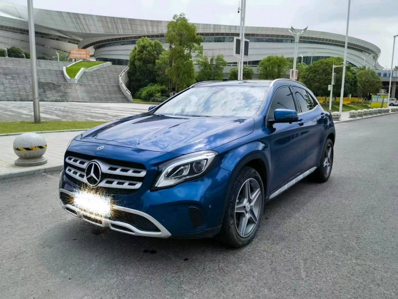 宜昌19年奔驰GLA2