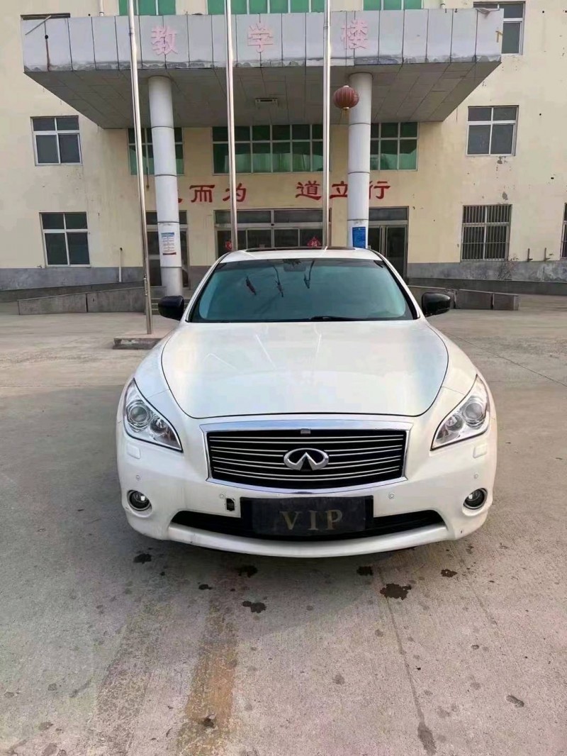 济宁15年英菲尼迪Q701