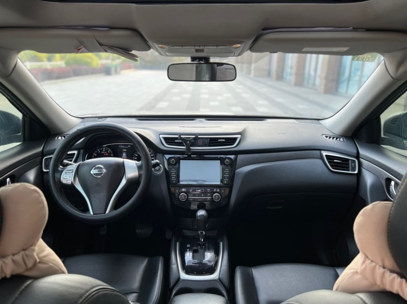 珠海14年日产奇骏5