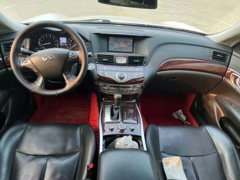 济宁15年英菲尼迪Q704