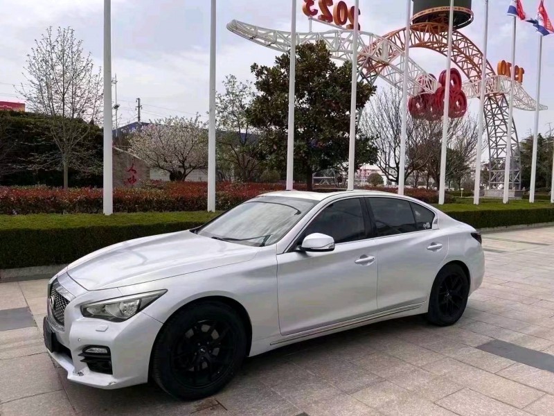 济南15年英菲尼迪Q50L3
