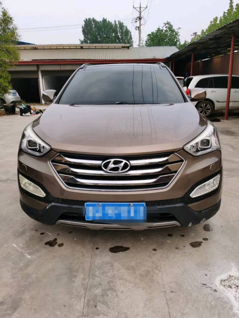 济南13年现代全新胜达1