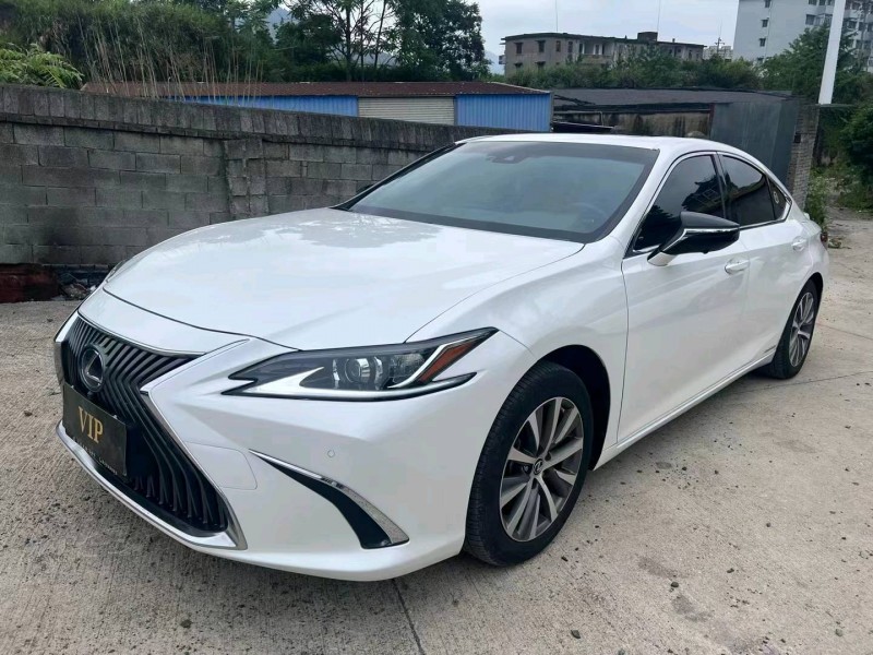 嘉兴21年雷克萨斯ES2