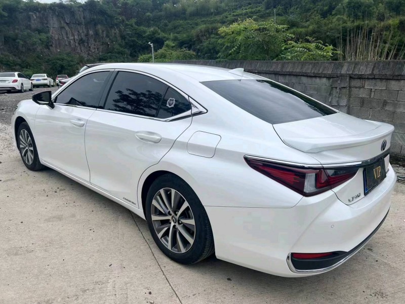 嘉兴21年雷克萨斯ES7
