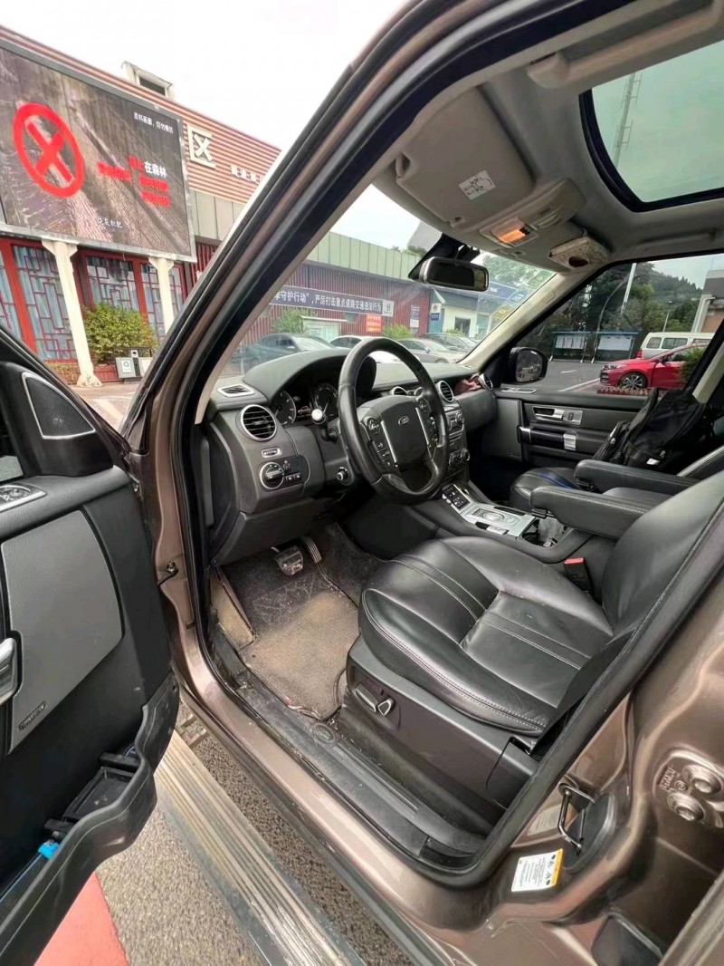 重庆15年路虎发现7