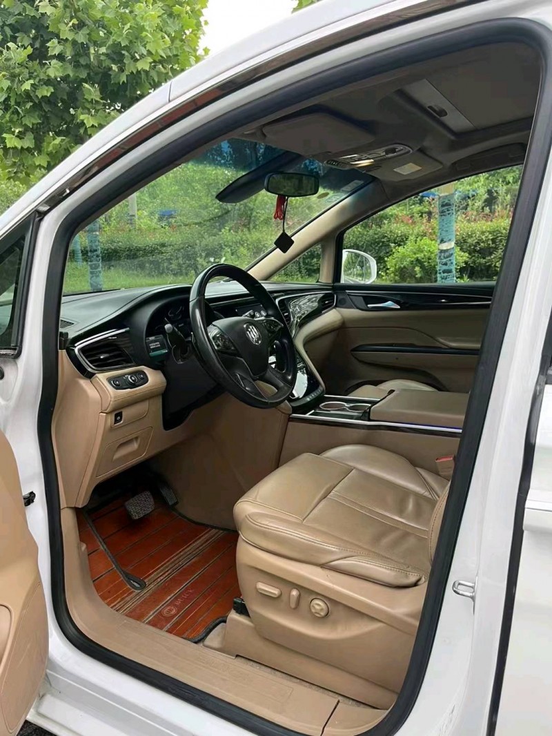 徐州17年别克GL86