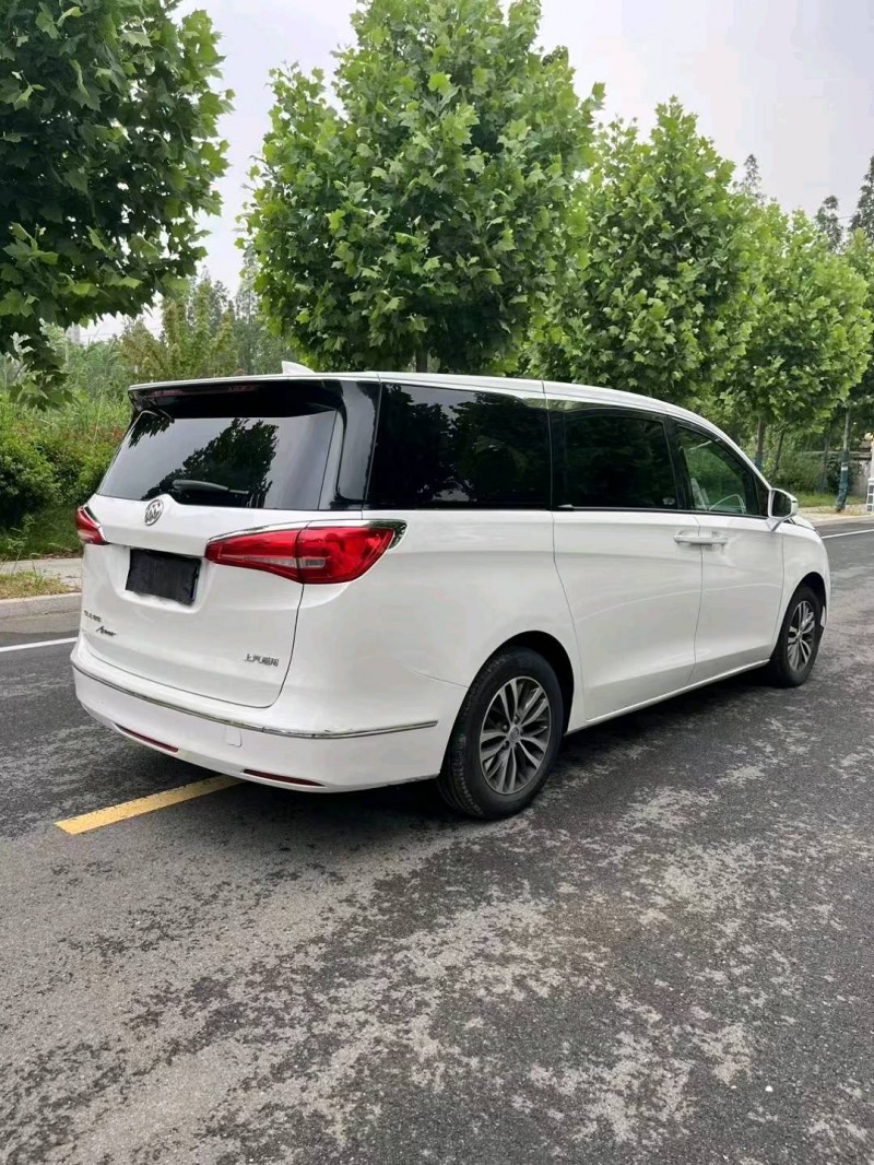 徐州17年别克GL88