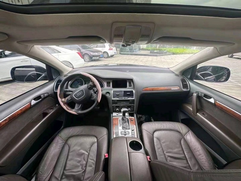 济南14年奥迪Q73