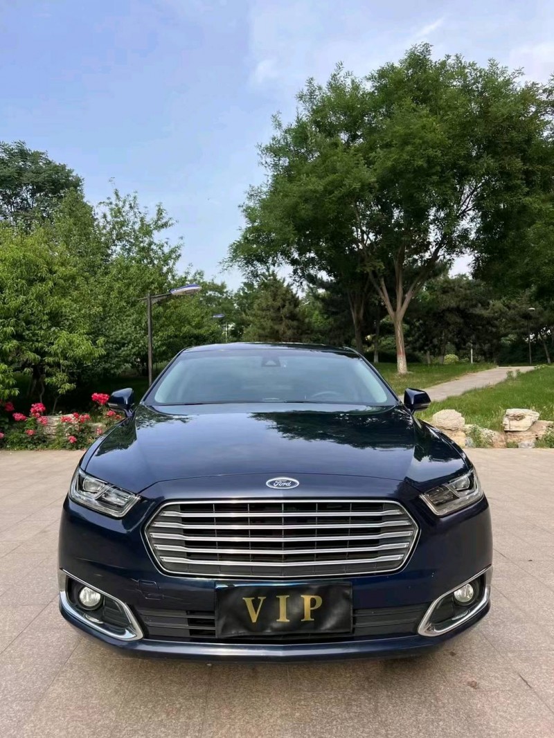 邢台17年福特金牛座1