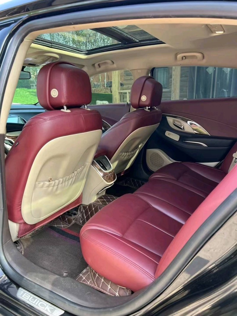 邢台15年别克君越8