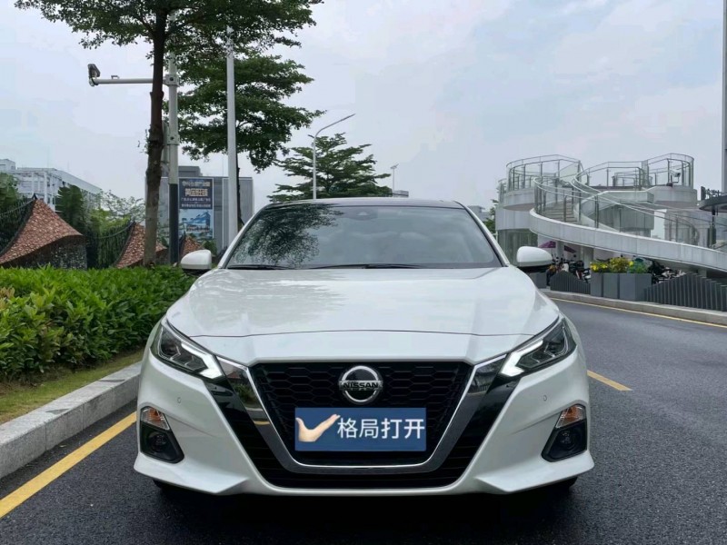 深圳21年日产天籁1