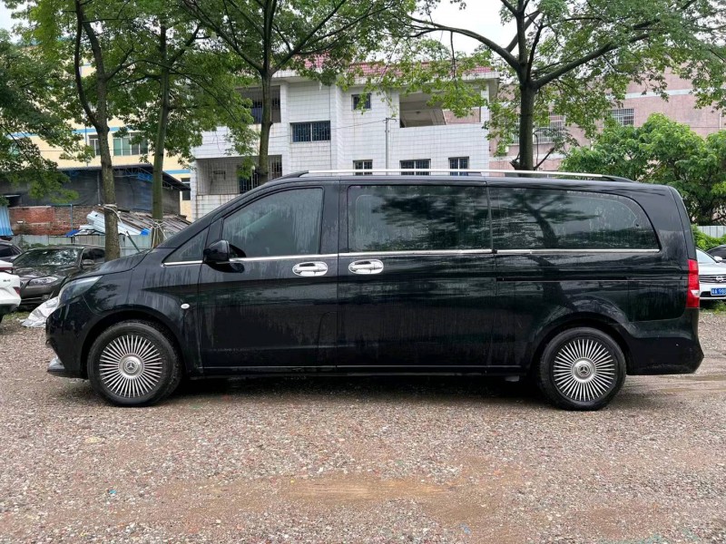 广州20年奔驰威霆3