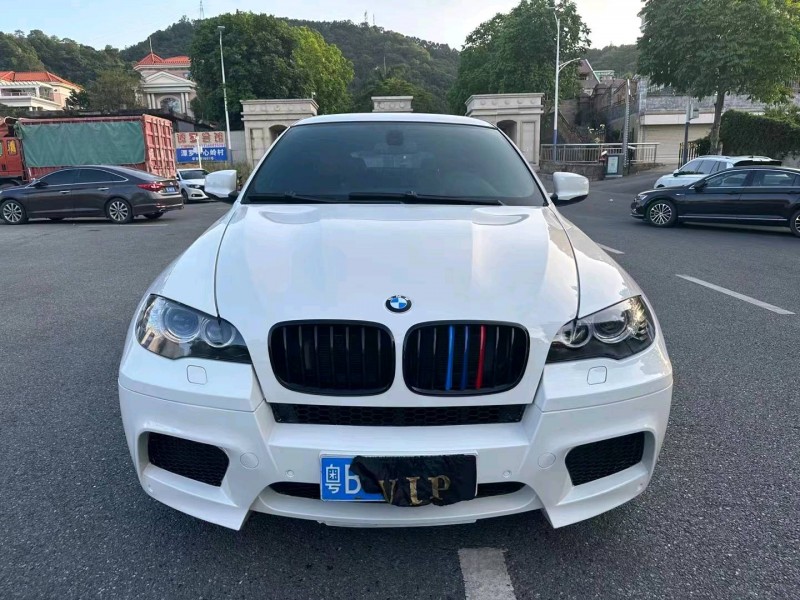 广州12年宝马X61