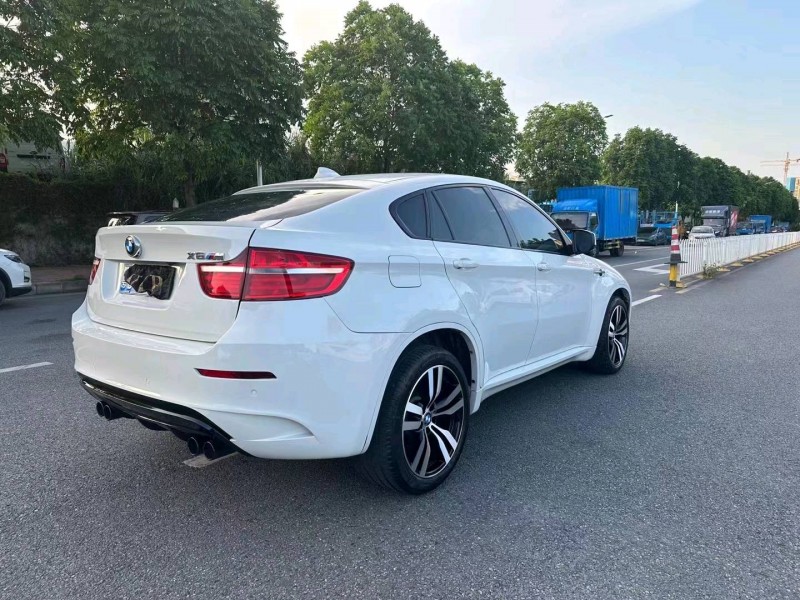 广州12年宝马X67