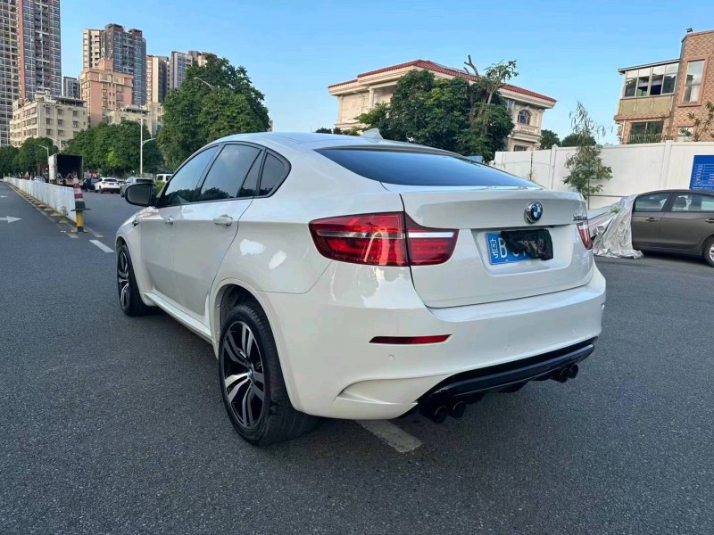 广州12年宝马X68