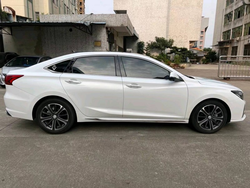 中山22年长安汽车睿驰CC2