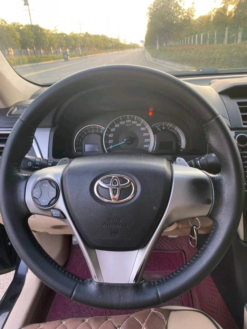 宜昌13年丰田凯美瑞5