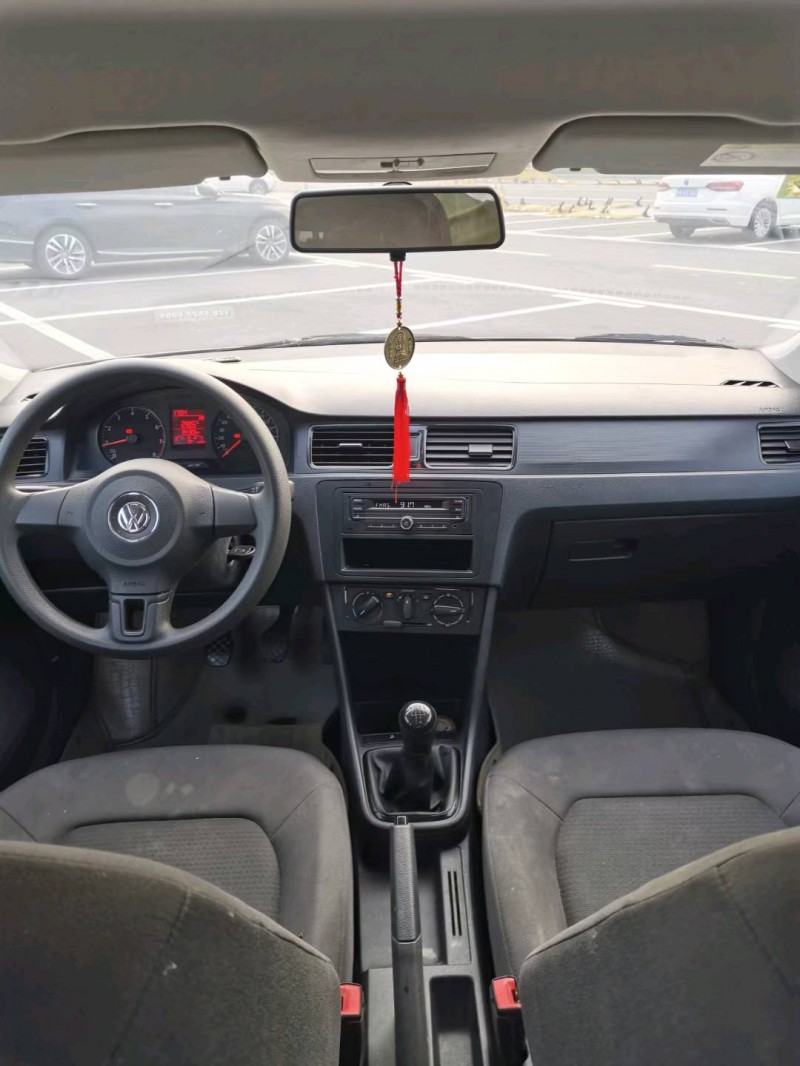 淮南19年大众桑塔纳4