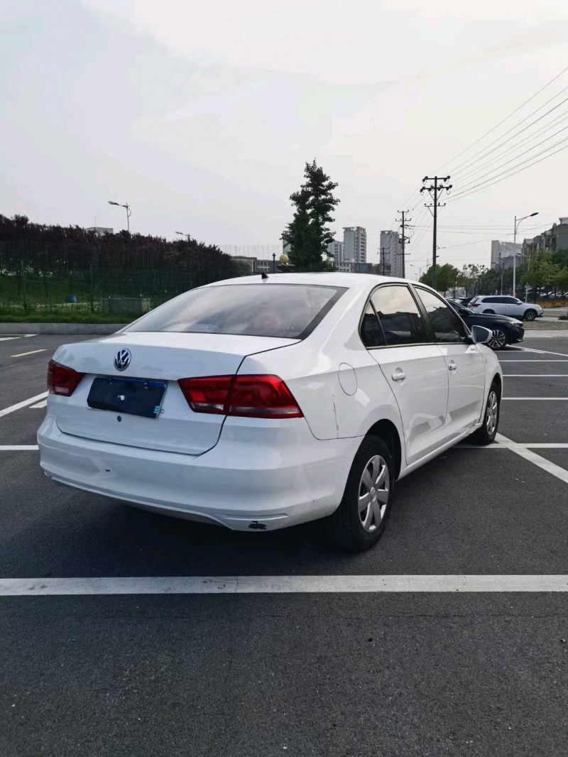 淮南19年大众桑塔纳8