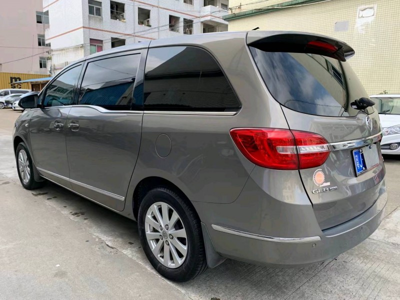 中山17年别克GL84