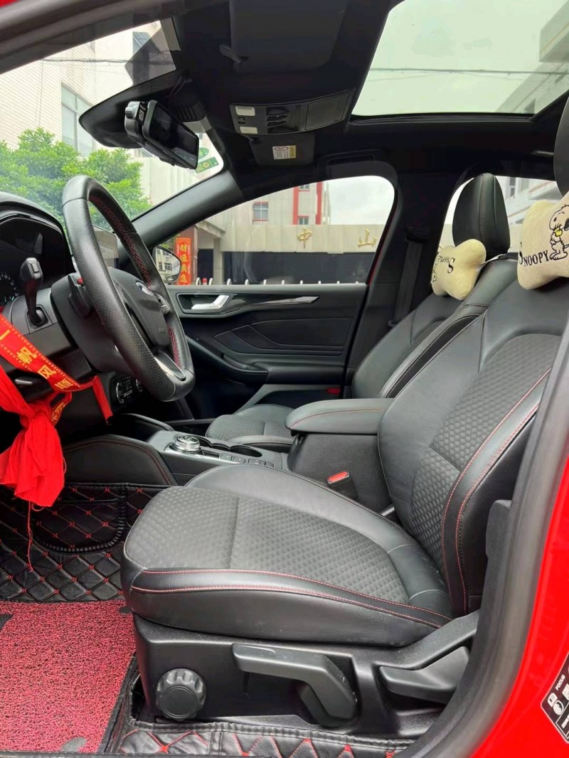 中山20年福特福克斯8