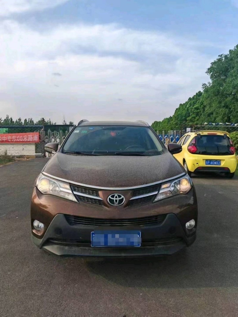 枣庄15年丰田RAV4荣放1