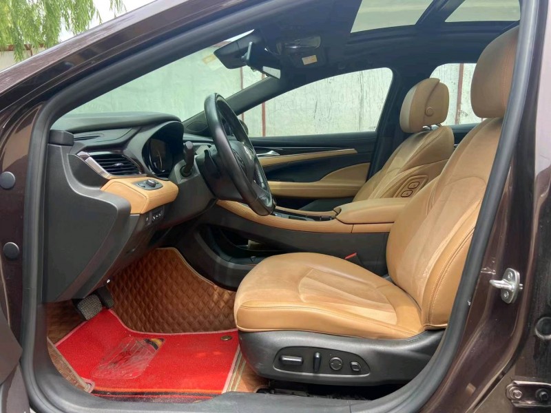 青岛18年别克君越4