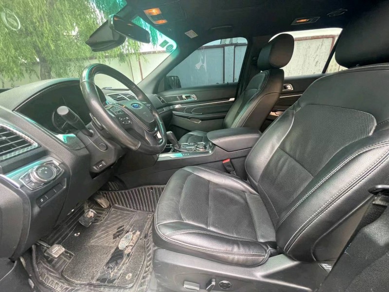 青岛16年福特探险者5