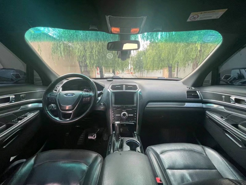 青岛16年福特探险者6