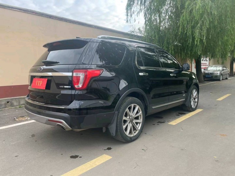 青岛16年福特探险者8