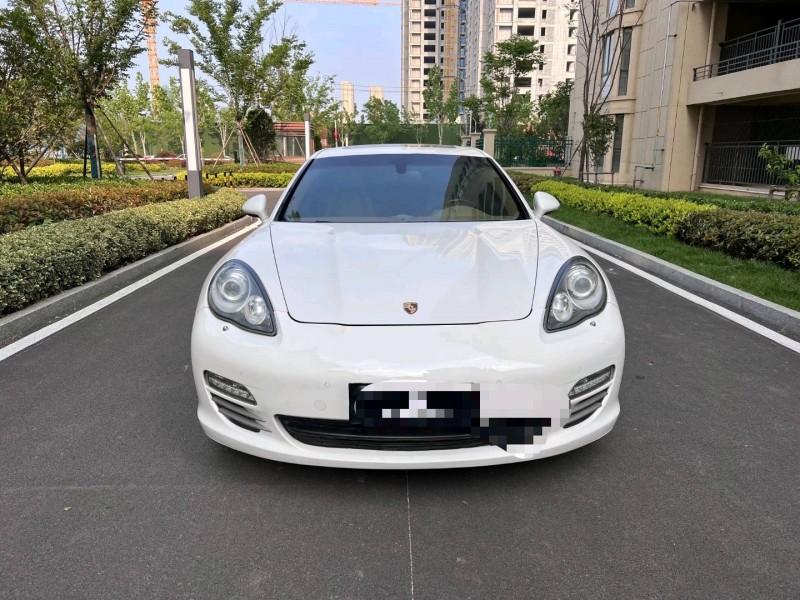 枣庄12年保时捷帕拉梅拉1