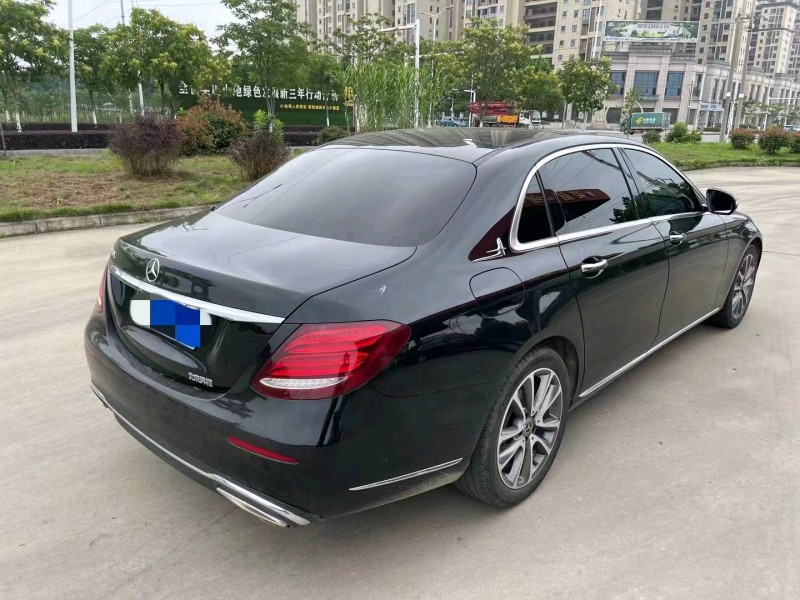 东营18年奔驰E8