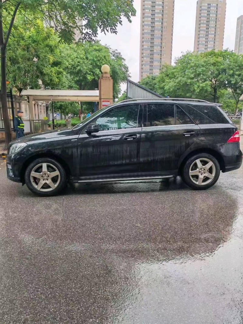 邯郸15年奔驰ML6