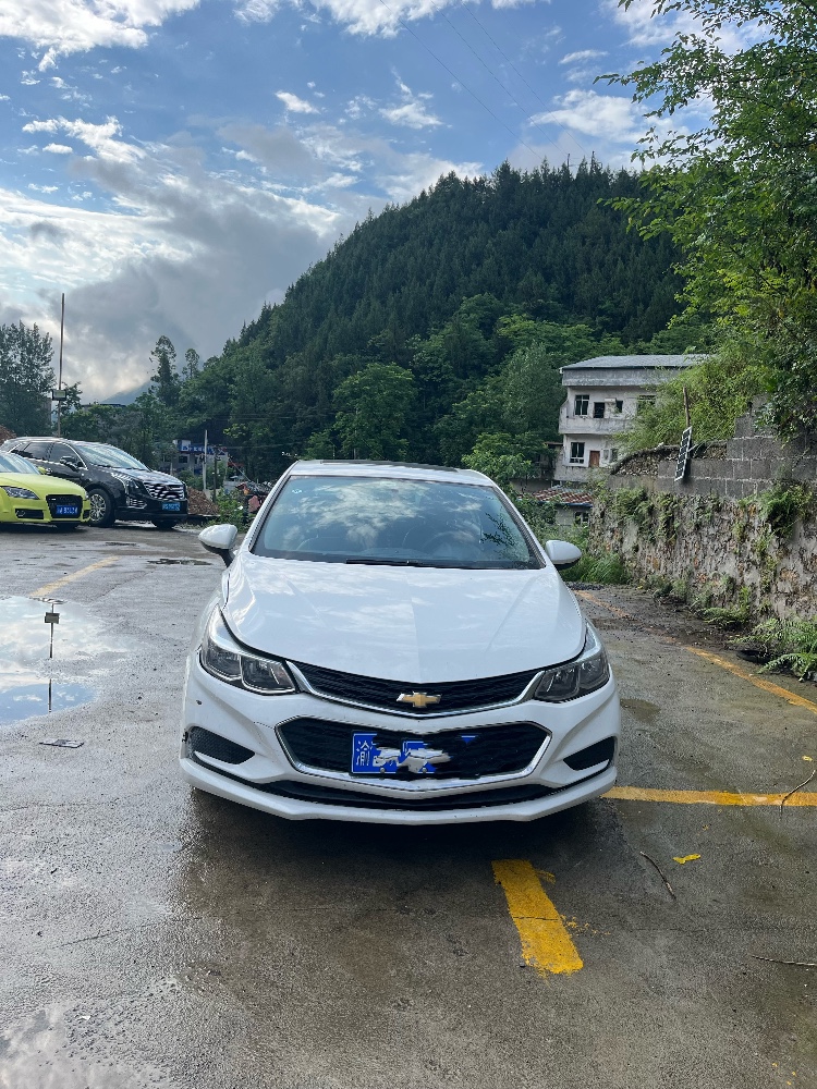 重庆18年雪佛兰科鲁兹1