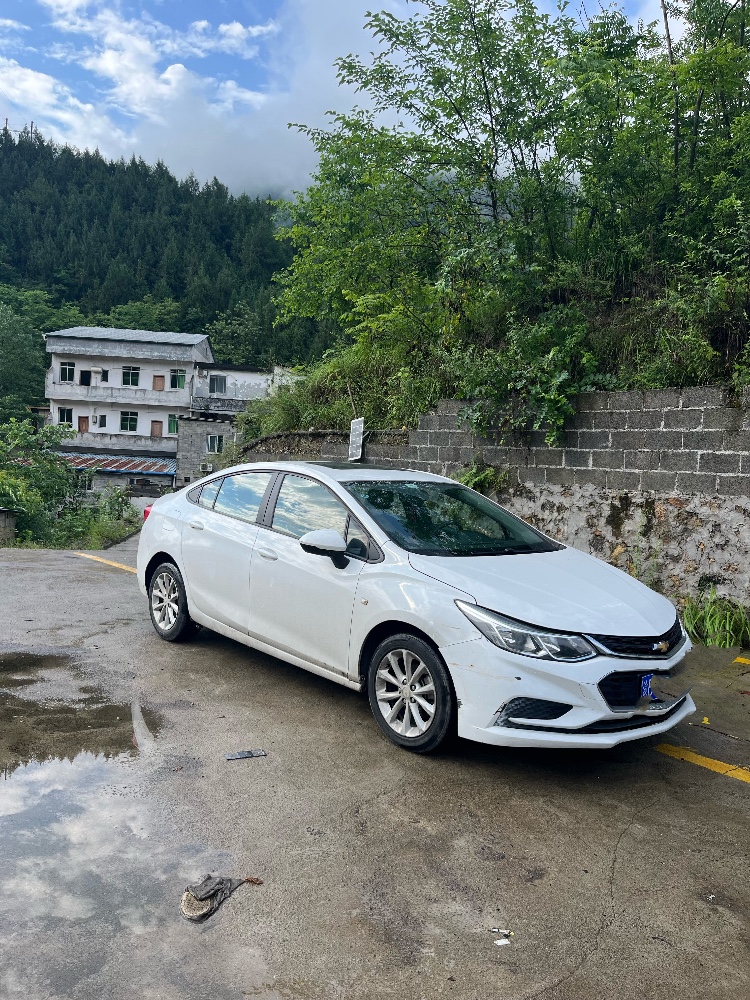 重庆18年雪佛兰科鲁兹2