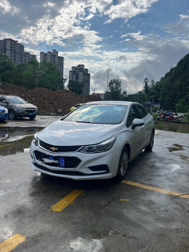 重庆18年雪佛兰科鲁兹3