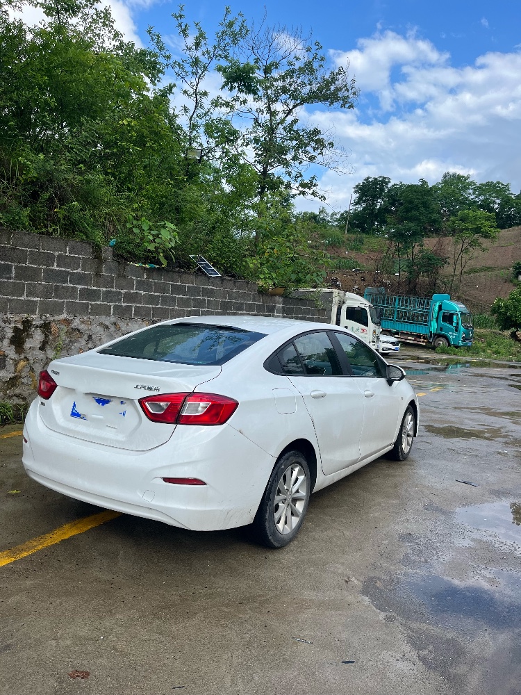 重庆18年雪佛兰科鲁兹4