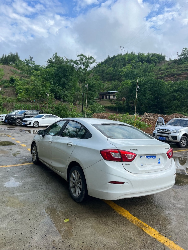 重庆18年雪佛兰科鲁兹6