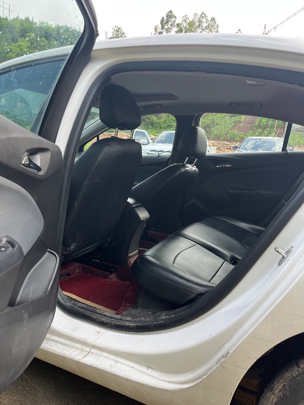 重庆18年雪佛兰科鲁兹9