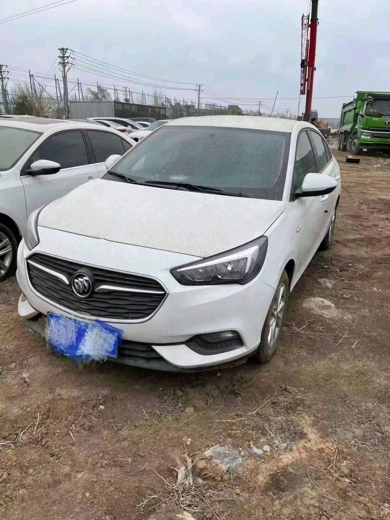 枣庄21年别克凯越1