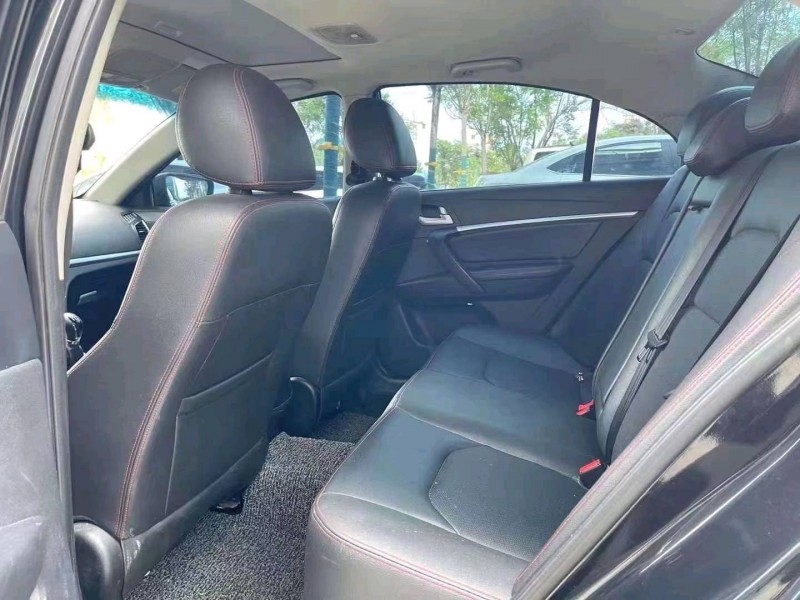 济宁15年吉利帝豪4