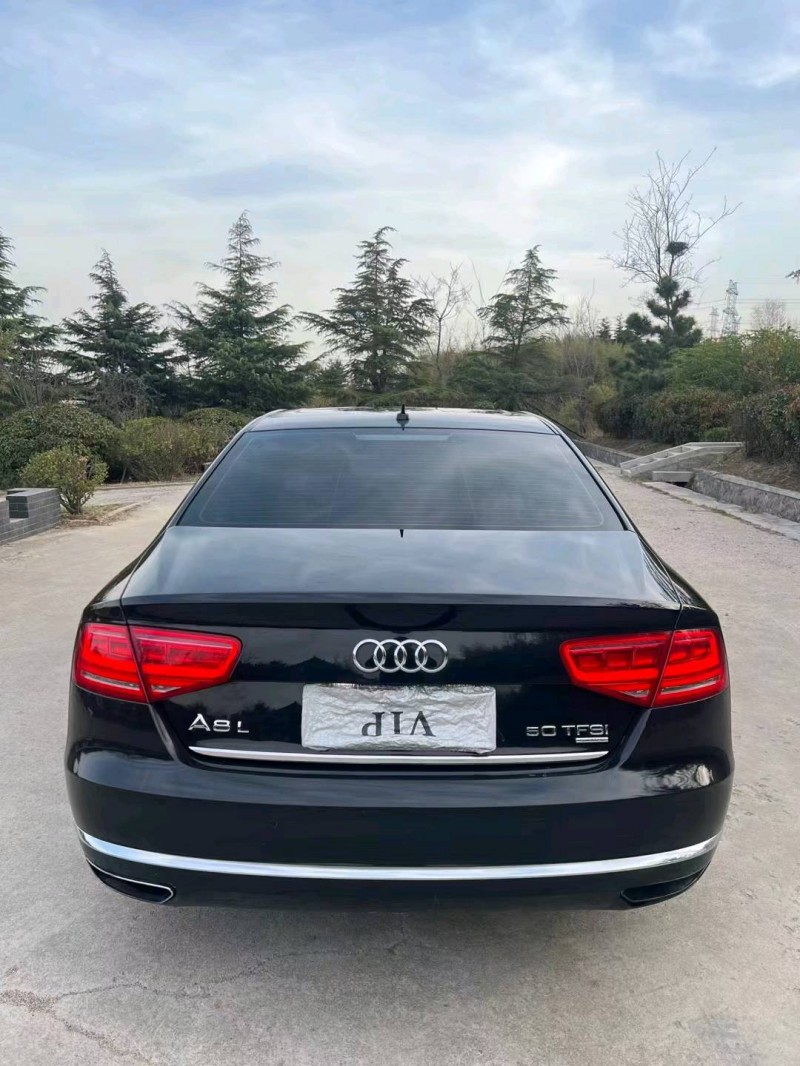 青岛13年奥迪A8L9